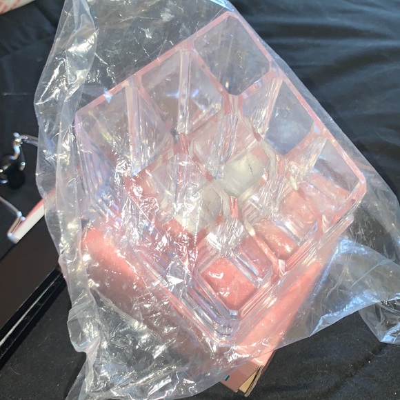 💗FREE W 3 ITEMS OR MORE - Picture 4 of 5